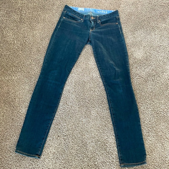 Women’s Gap Jeans - Picture 1 of 7